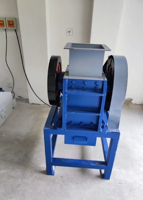 Μηχανή 45kg/H Sealed Compact MPE Type Lab Jaw Crusher
